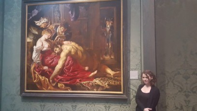 Kallie in front of Samson and Delilah at the National Gallery